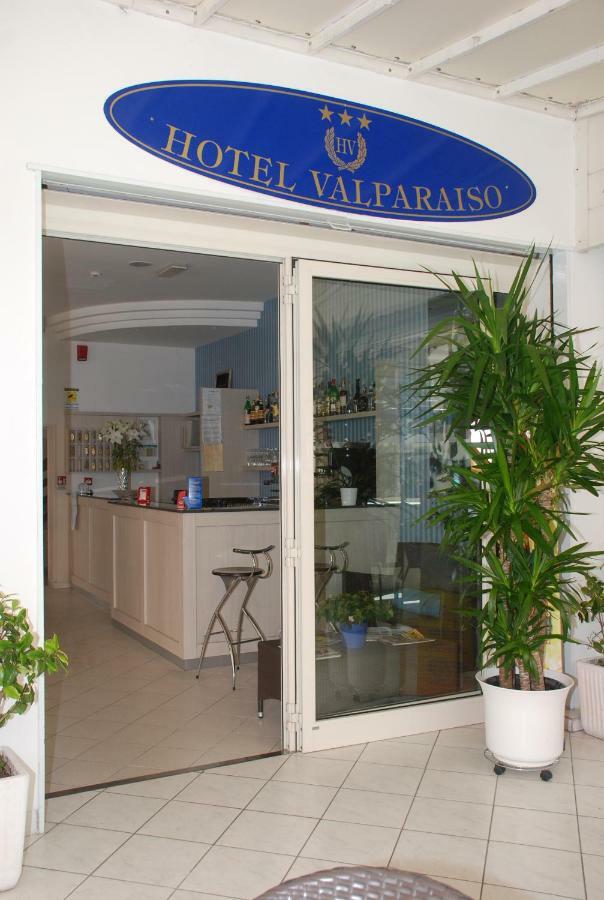 Hotel Valparaiso Rímini Exterior foto